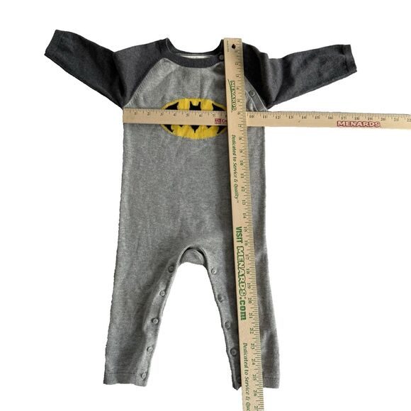 Baby GAP + Junk Food Marvel Batman Gray Sweater One Piece Romper Size 12-18M - Picture 2 of 6